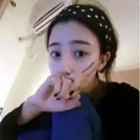 女生打伞的远景海边头像再坚强也是1个女人