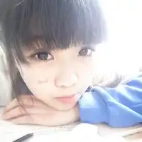 微笑里总是带有悲伤清晰好看的美女qq头像设计