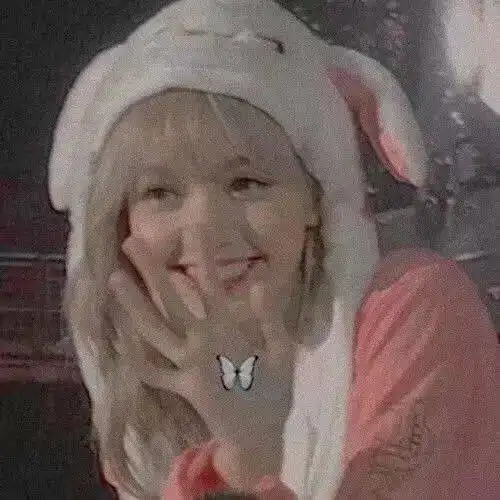 可爱又沙雕的头像