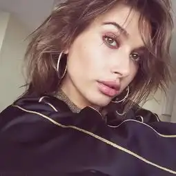 一年涨了500万粉,会穿潮牌的超模女神就是让人欲罢不能haileybaldwin