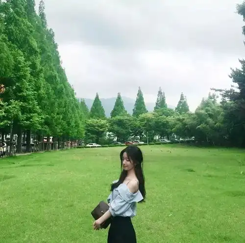 闺蜜头像丨我在模糊现在,我在恐惧未来