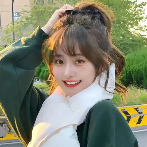 2023最新开心微笑甜美女生头像