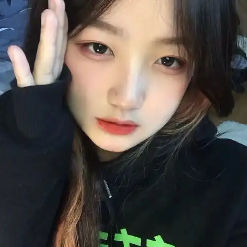 头像女纯欲风ins剪短发