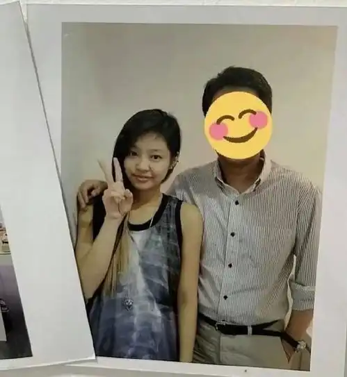 组合旧照引热议,朴彩英金智妮越来越美,金智秀和lisa的变化好大