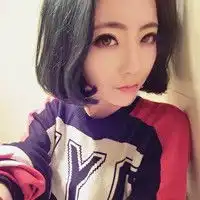 非主流带字头像女短发俏