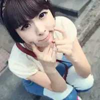 可爱美眉qq女生头像笑到眼泪都出来了