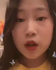 有种基因叫小沈阳女儿,12岁沈佳润穿波点礼裙,女大十八变