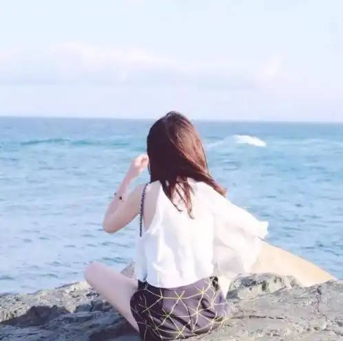 头像女真人背影一种爱意