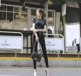 工作装美女头像送货