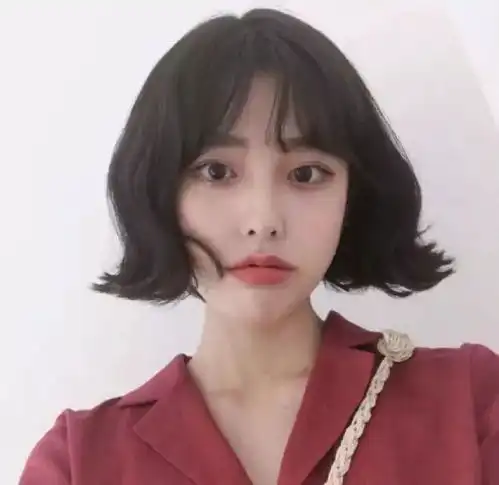 选对发型黑发也可以很洋气