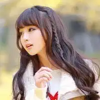 蓝天图片唯美女生头像三