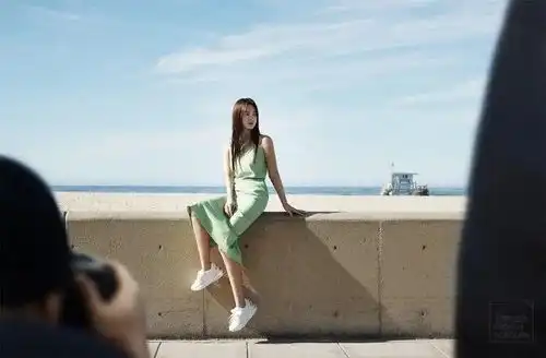 宋慧乔离婚后变身工作狂,各种大片写真拍不停,状态看不出快40岁