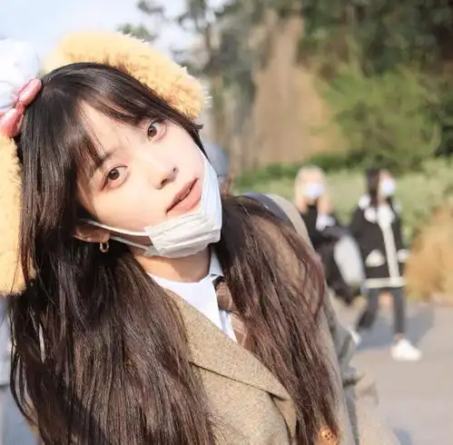 欧阳娜娜爱上穿制服,清新校园少女气息十足,真实腿围却引发热议