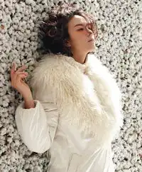 绽放自然的阳光女装秀