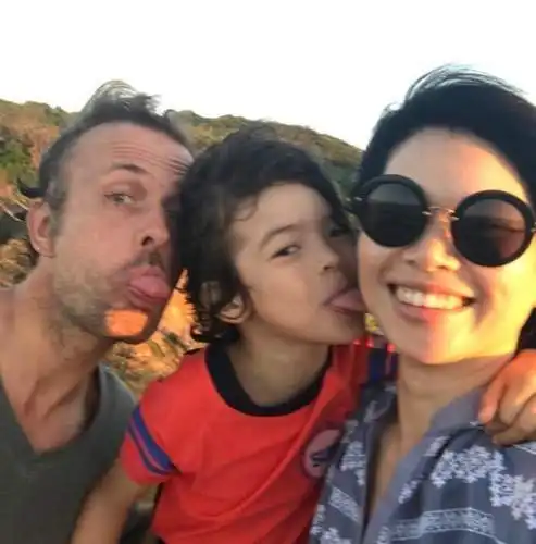 超模吕燕混血儿子近照多大了,丑女吕燕为何成为名模老公身份背景