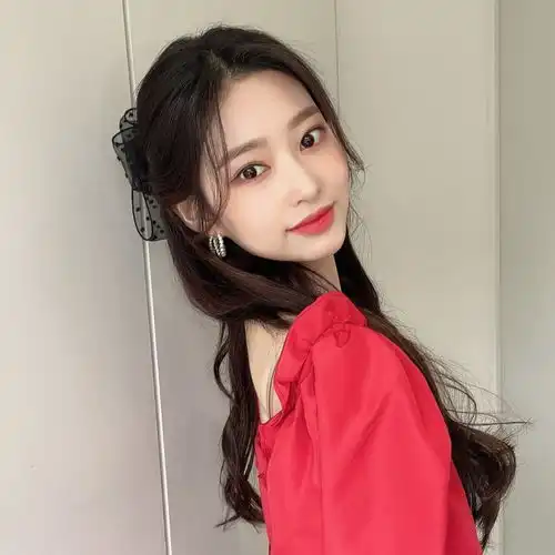 韩娱女爱豆们的半扎公主头都是要捧在手心里的小公主呀