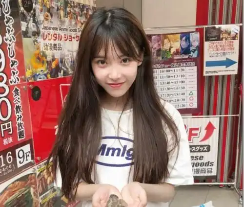 半藏森林晒3年前素颜照,从清新少女变路人,压力太大导致的