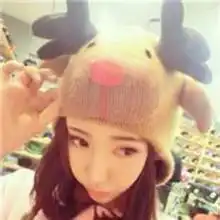 求戴鹿角的女生头像壁纸也行,谢谢