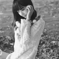 微信头像女高冷黑白章子