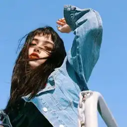 和异性朋友旅游,你们会住同一间房吗00后妹子这么说