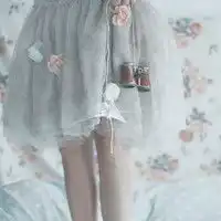 白裙微信女头像微信头像图片大全