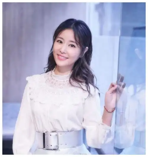 岁月不败美人,有的人越是成熟,越是美丽和气质