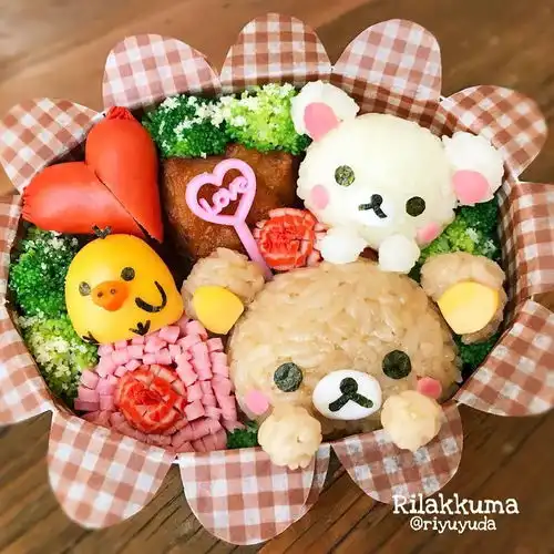 日本一小哥打开妈妈做的爱心便当,收获的却是惊吓