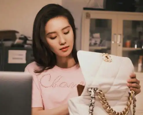 她是向往的生活史上素颜状态最好的女嘉宾,不化妆比化妆还美