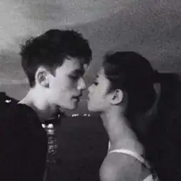 情侣头像高冷霸气黑白双人一对森林迷了路梦里失了心