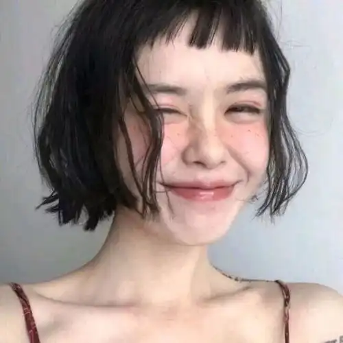 丑头像小孩女女生