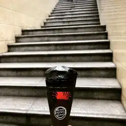 手机摄影教程在楼梯上拍人物你会吗男朋友女朋友们都学着点部落窝教育