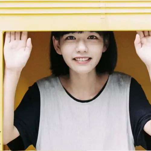 好看的短发女生头像都有哪些