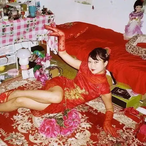 ztrend新生女性摄影师作品中的女性凝视