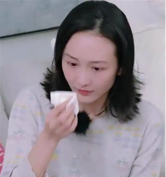 37岁恐婚王鸥对原生家庭的伤害至今难忘,女艺人的命咋这么惨