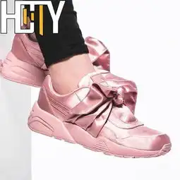 彪马最讨女人心,粉粉绸带加蝴蝶女神穿搭好有格调