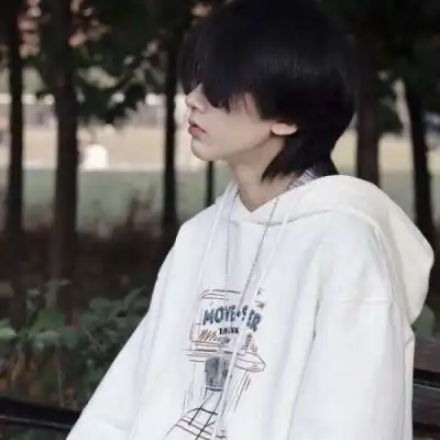 男生头像高冷帅气小众