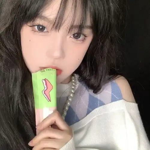 精选优质温柔小众好看的女生头像57