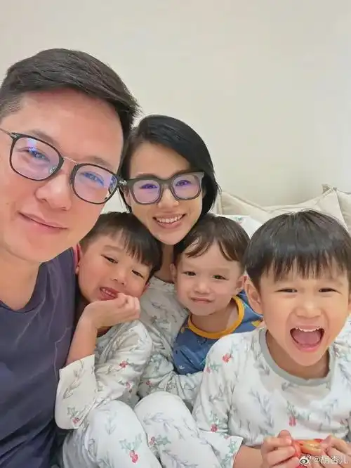 母子四人一女两儿头像真