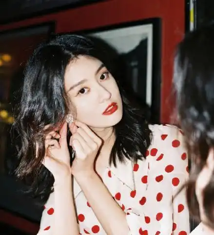 港风头像女生高级感乔欣