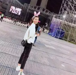 杰伦,我前男友也在现场周杰伦杭州演唱会点歌环节,小仙女是内定的