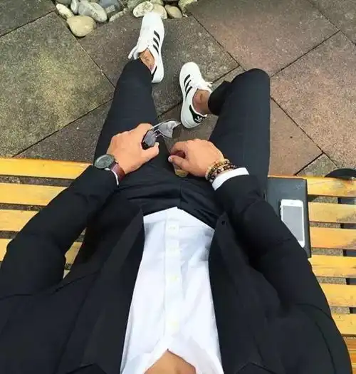 领带衬衫正装皮鞋,这才是制服诱惑