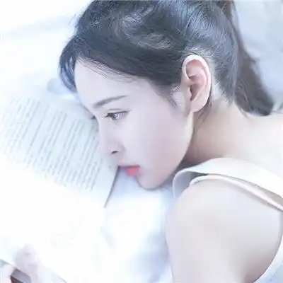 女生头像阳光干净正面只