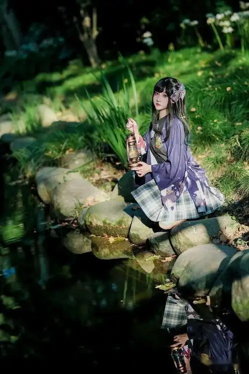 jk私影羽织与制服少女