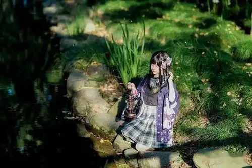 jk私影羽织与制服少女