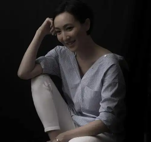 霍家长孙女霍思纬,郭晶晶小姑子,气质如兰的冷美人