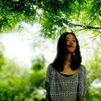 蓝天图片唯美女生头像莲