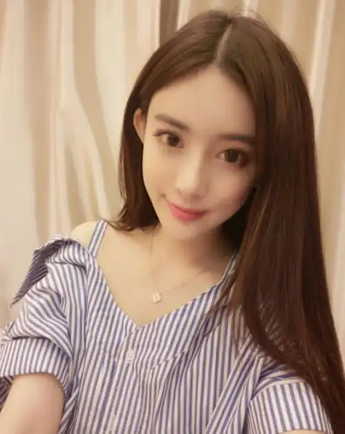 女头像网红吸金