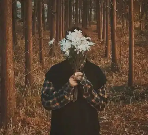 女生头像带花真人灵异