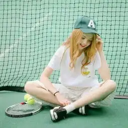 绿色欧美小清新女生头像小白不小也不白