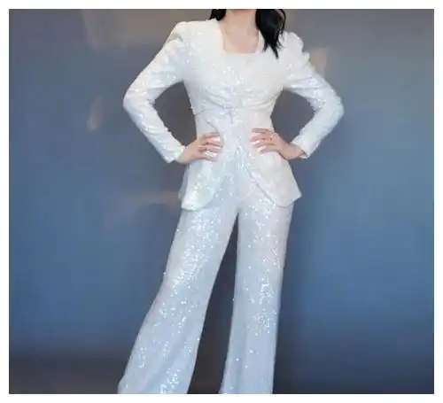 42岁刘涛婚纱照曝光,细腰让人羡慕,仙气飘飘宛如20岁少女